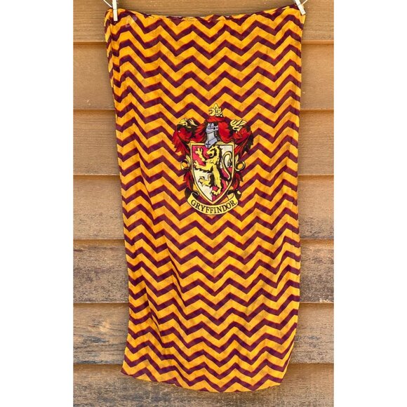 Vintage Y2K Harry Potter Gryffindor Infinity Scarf Chevron Pattern Yellow & Red - Picture 1 of 16